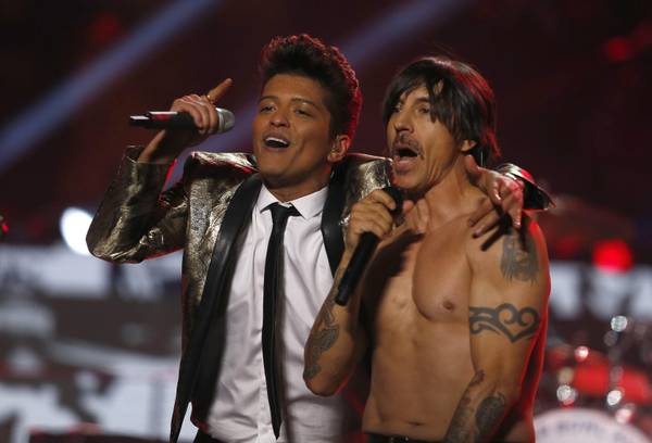 Lo show di Bruno Mars e Red Hot Chili Peppers