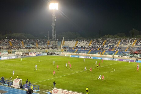 Il Pescara Calcio in campo all'Adriatico