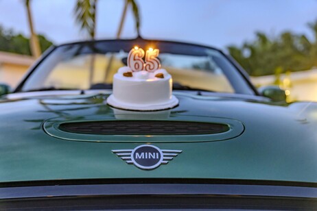 Mini compie 65 anni