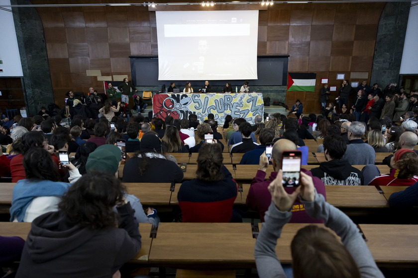 Centinaia in assemblea alla Sapienza per dire no a ddl sicurezza