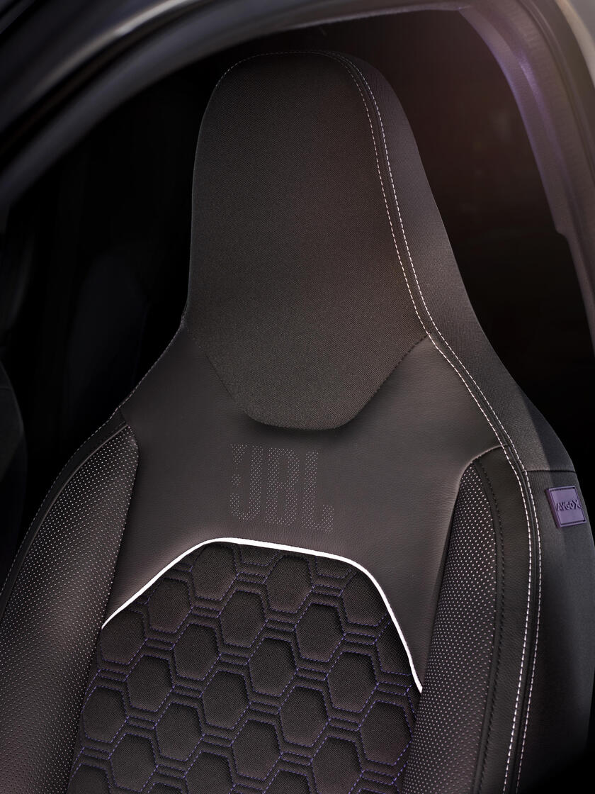 Nuova Toyota Aygo X JBL