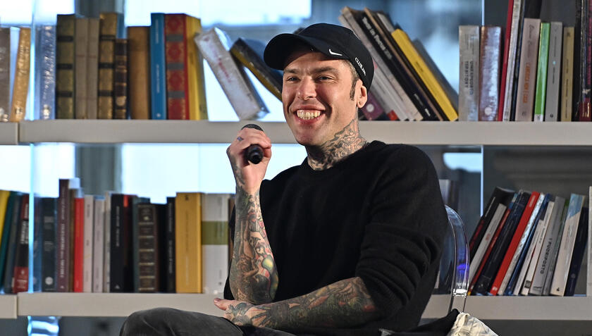 Fedez, 'questa generazione Ãù la cavia dei social'