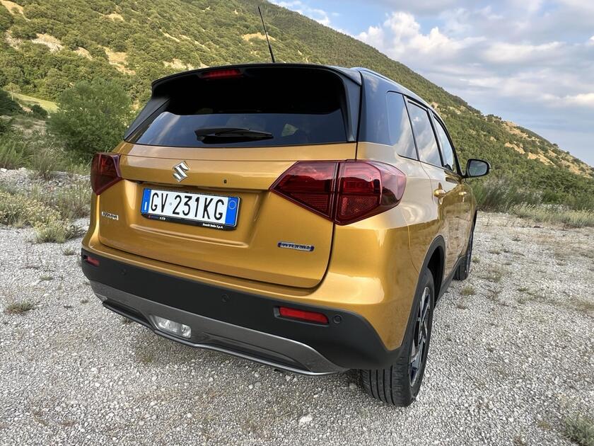 Nuova Suzuki Vitara Hybrid