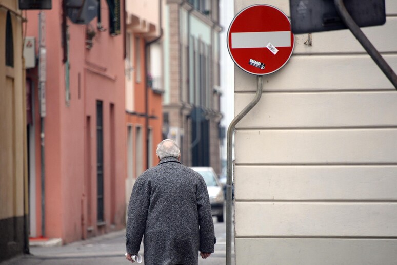 - RIPRODUZIONE RISERVATA