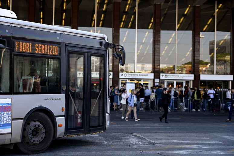 Giornata di sciopero del trasporto pubblico - RIPRODUZIONE RISERVATA